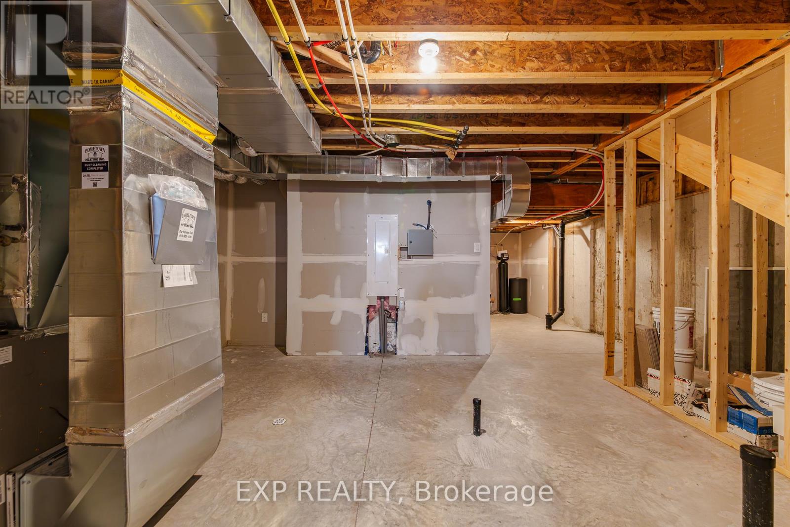 120 PATCHELL PLACE - 27