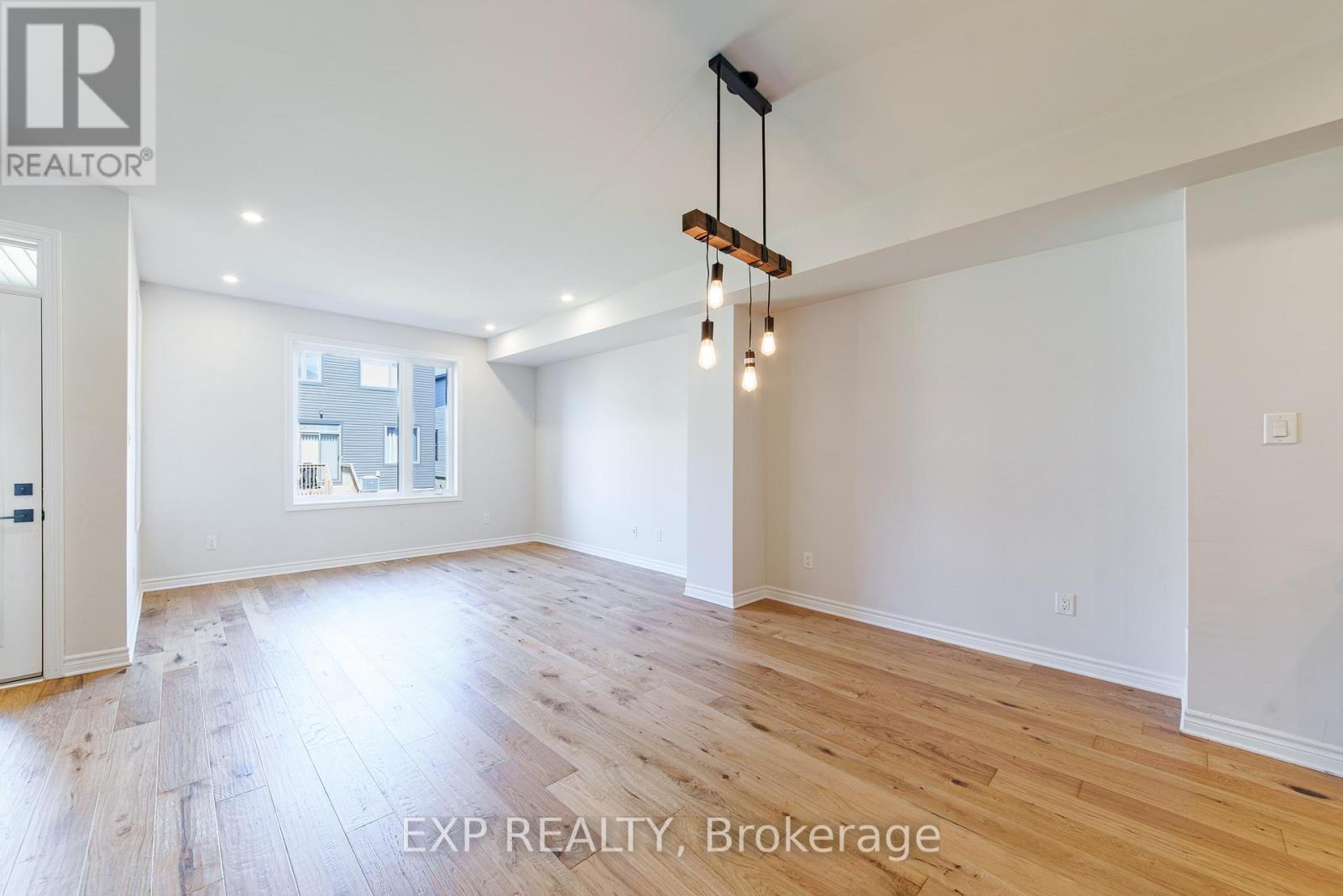 120 PATCHELL PLACE - 4