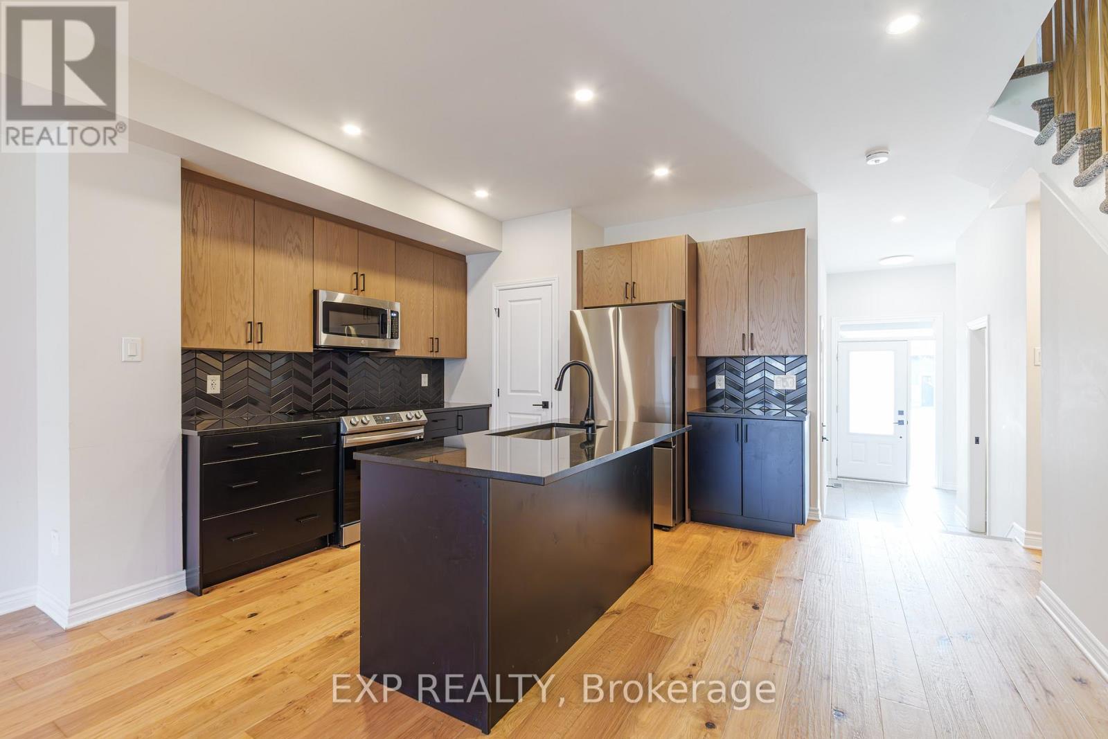 120 PATCHELL PLACE - 7