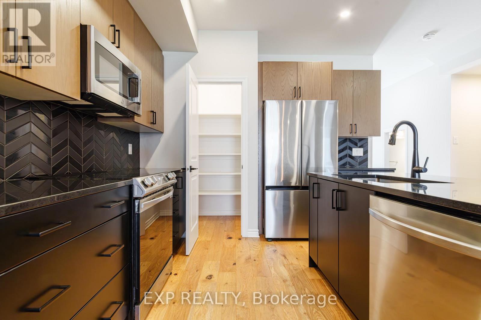 120 PATCHELL PLACE - 8