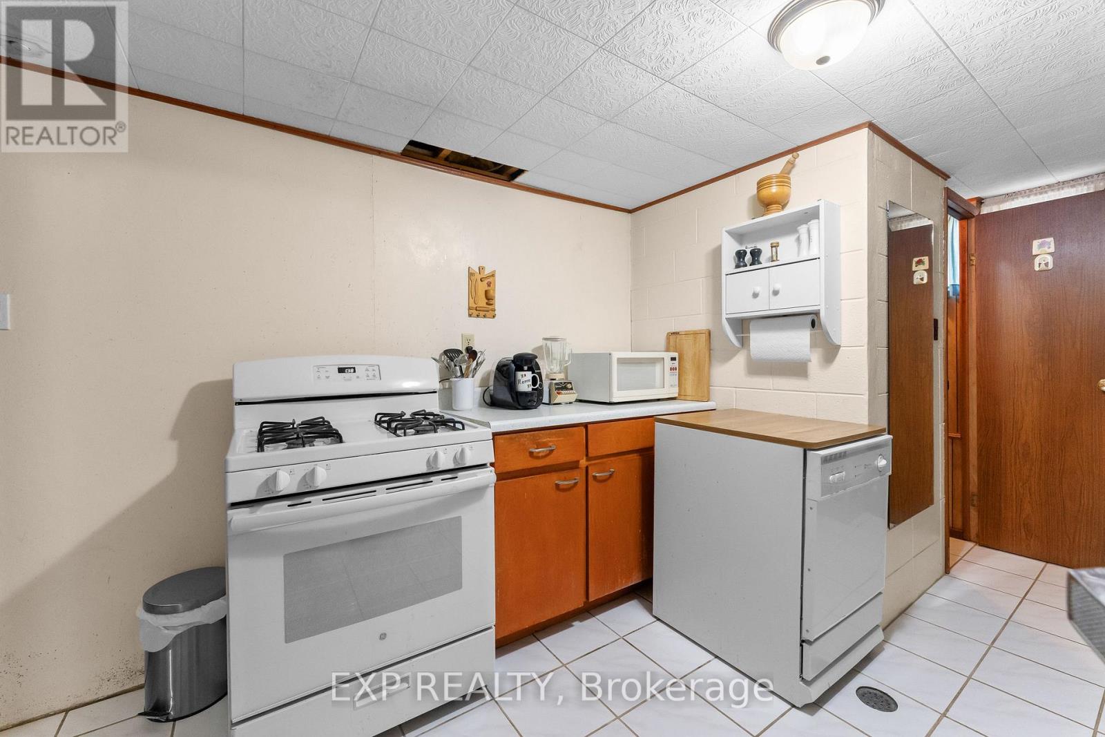 91 DOVER ROAD - 18