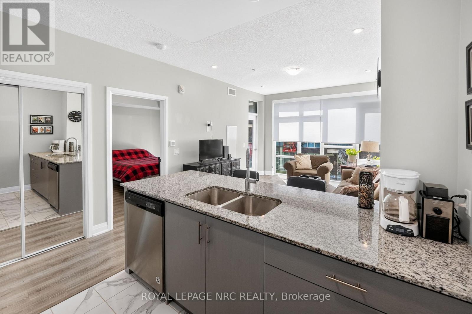 #232 16 CONCORD PLACE - 11
