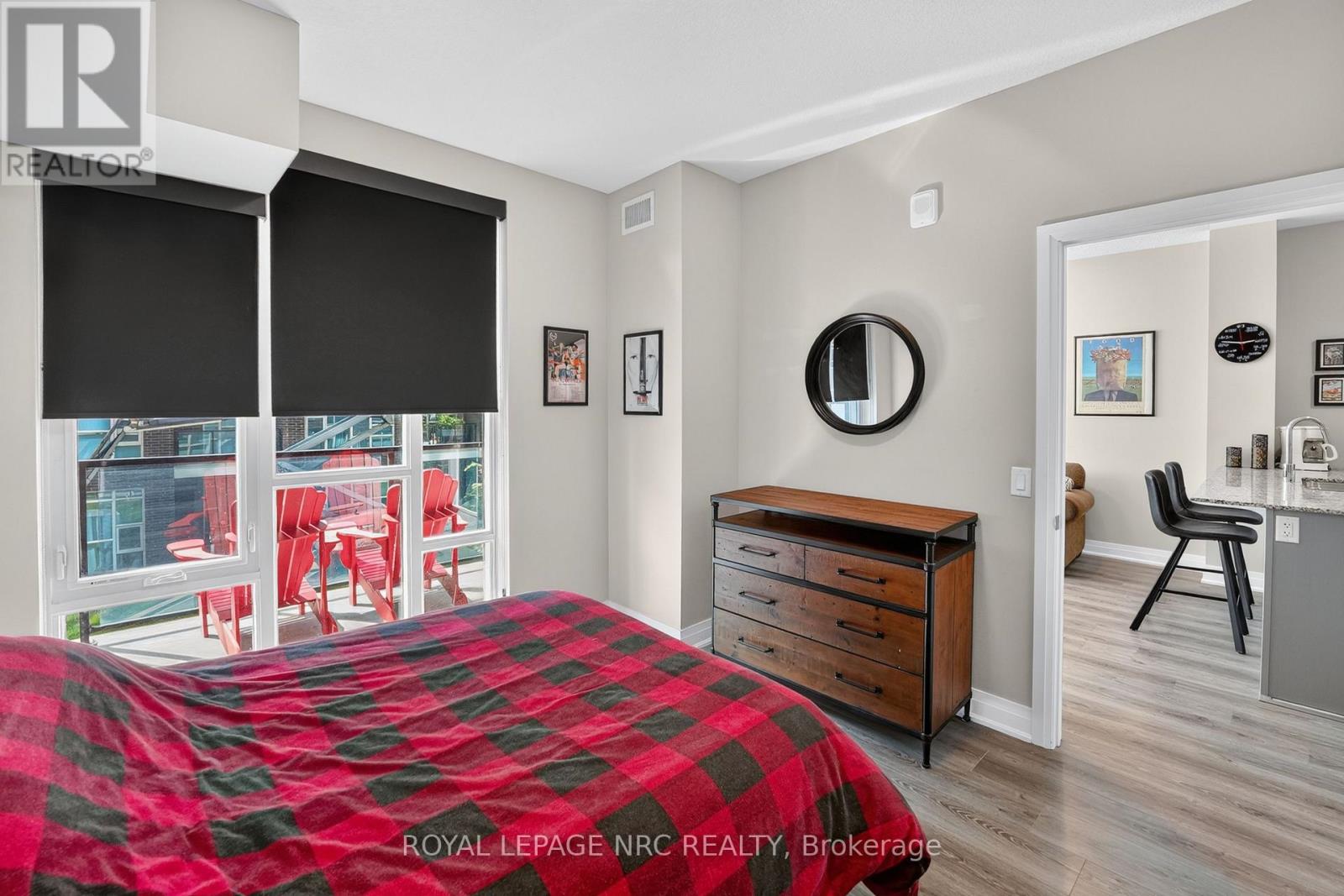 #232 16 CONCORD PLACE - 13