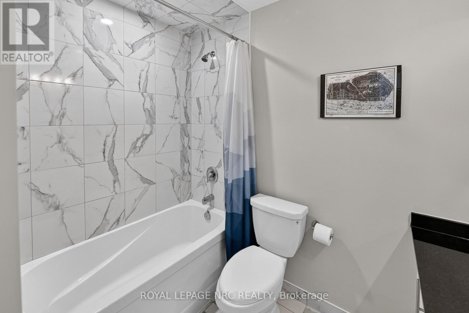 #232 16 CONCORD PLACE - 18
