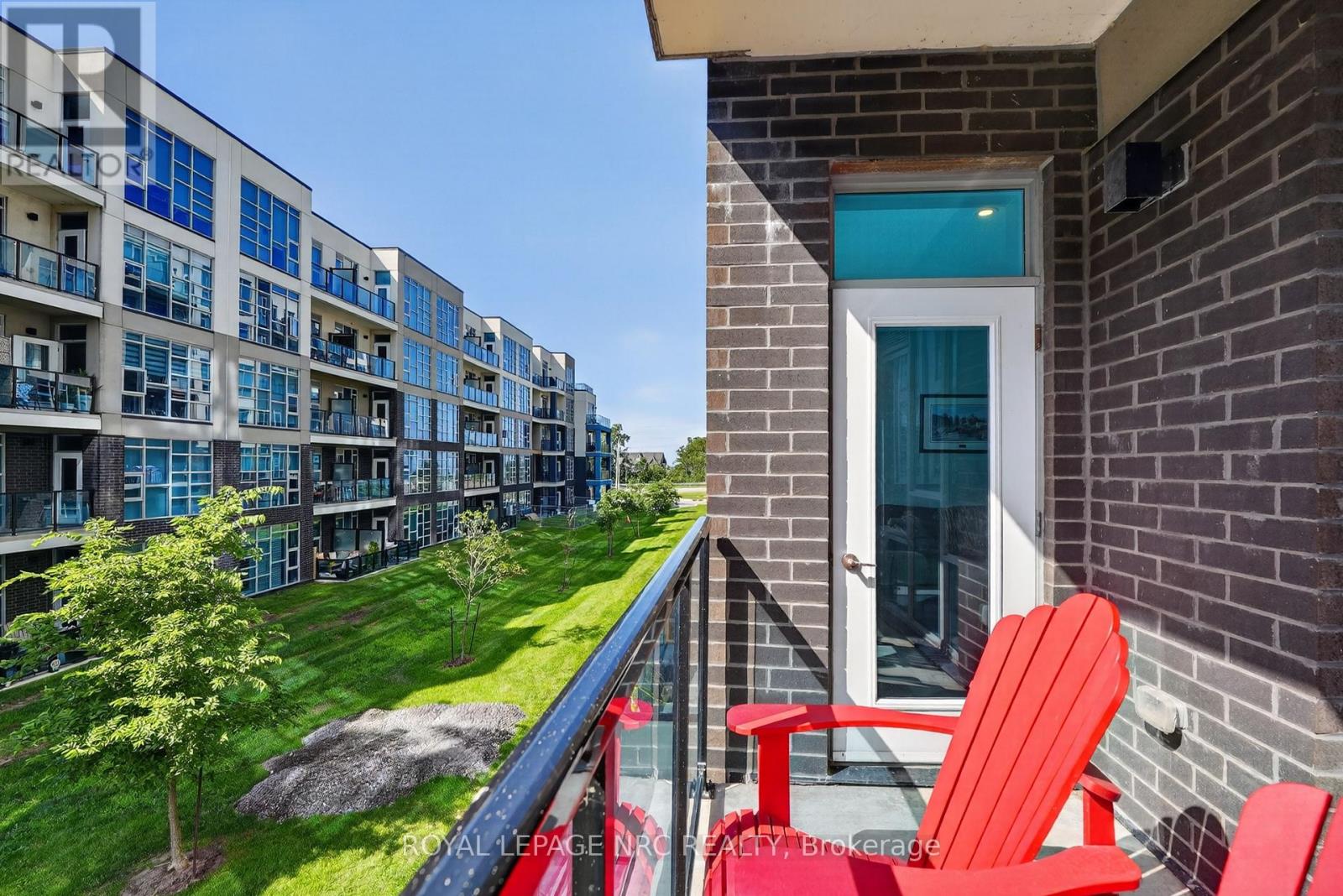 #232 16 CONCORD PLACE - 19