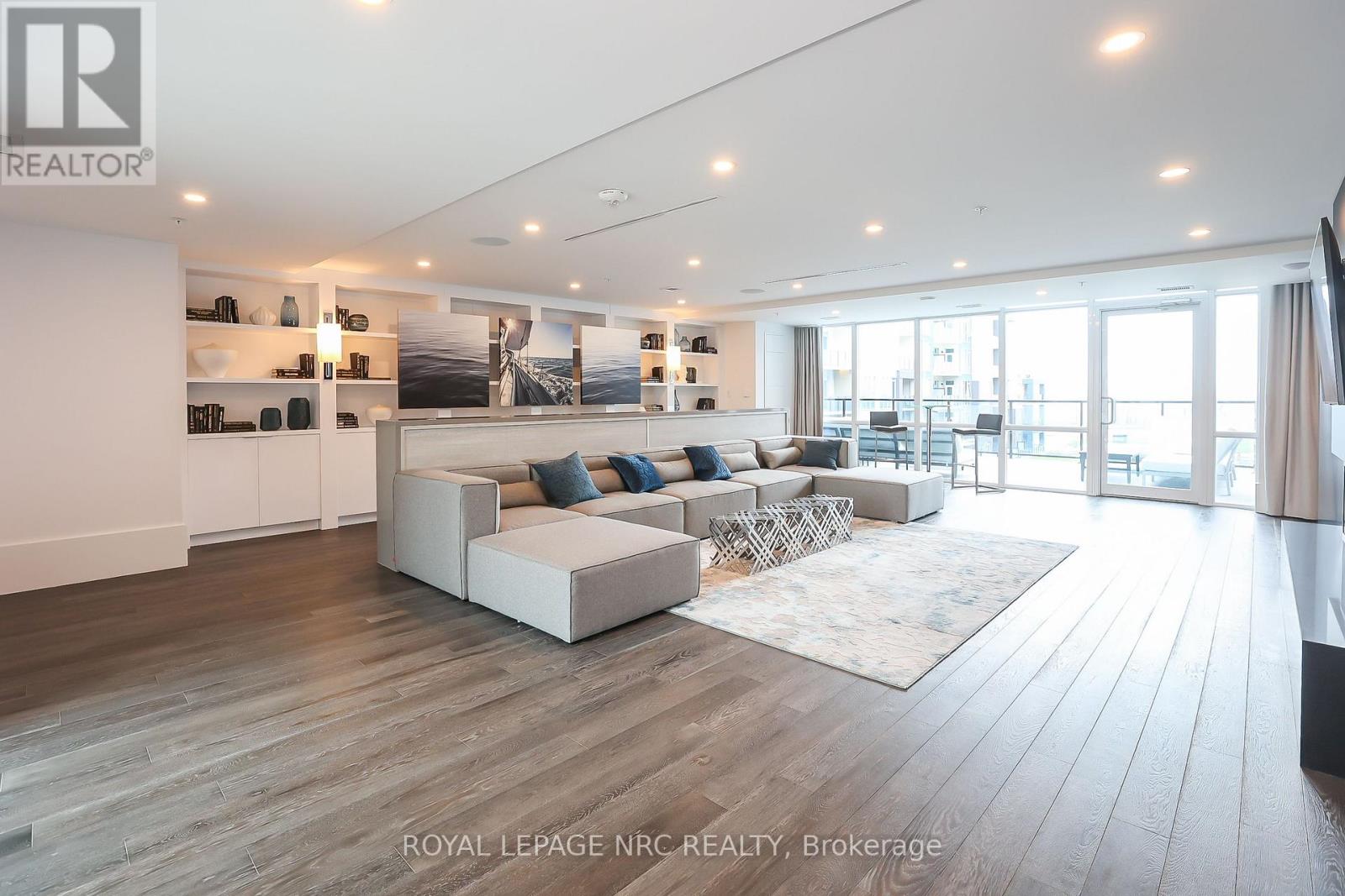 #232 16 CONCORD PLACE - 24