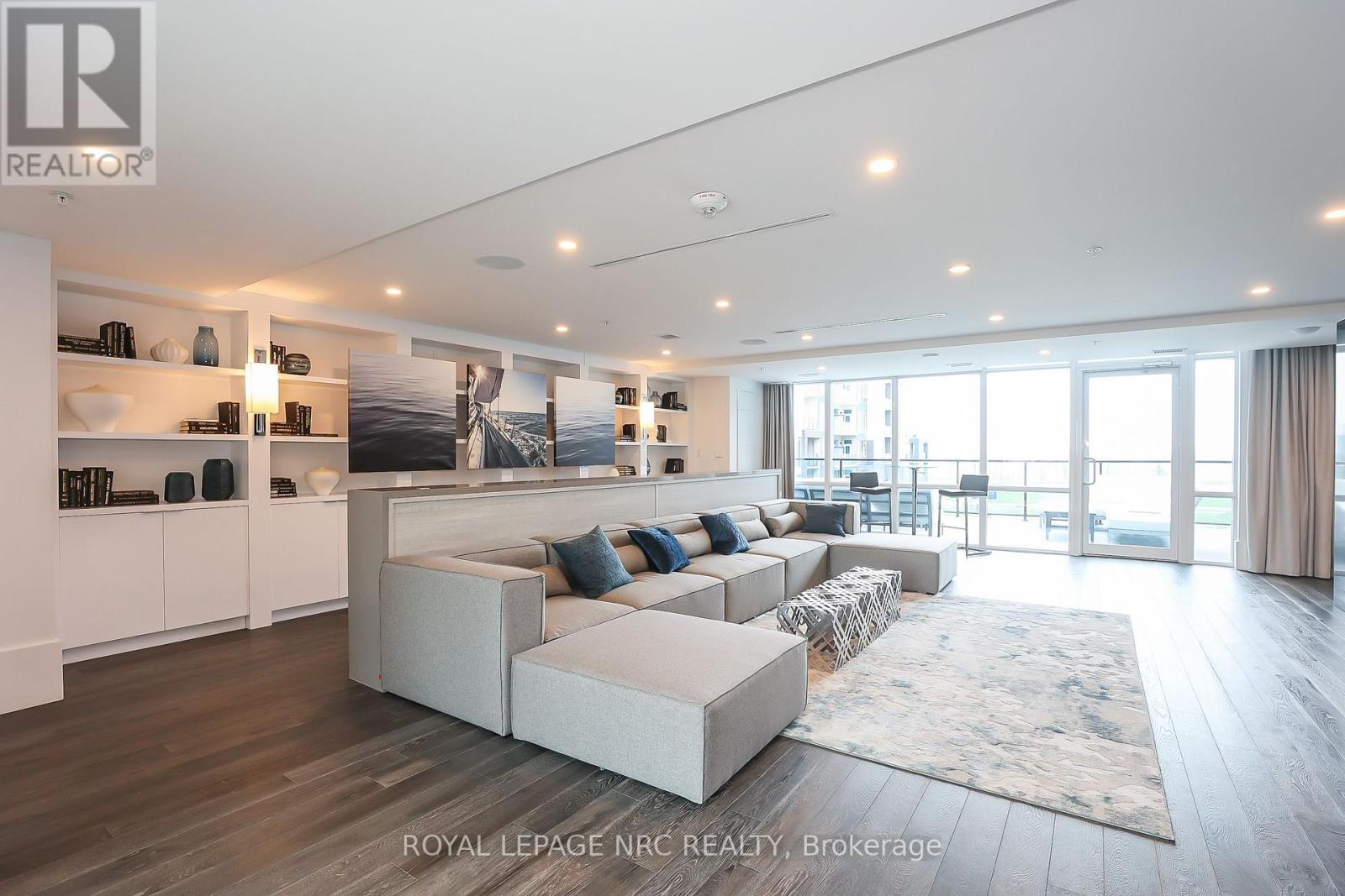 #232 16 CONCORD PLACE - 25