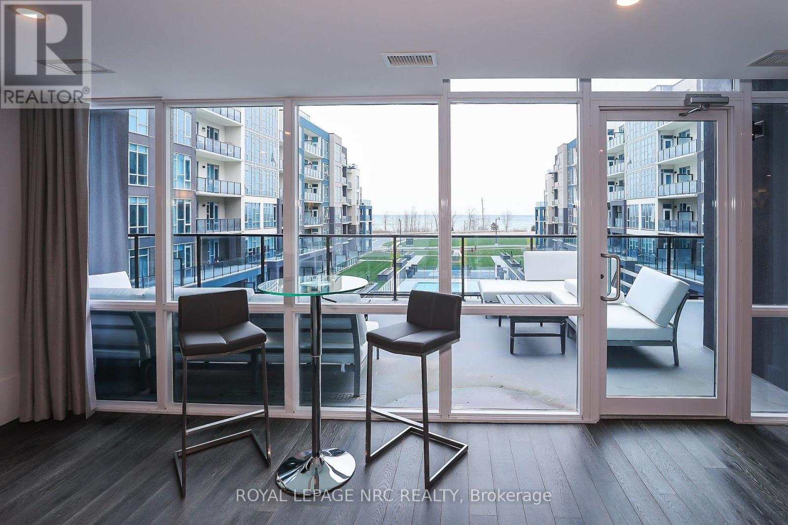 #232 16 CONCORD PLACE - 28
