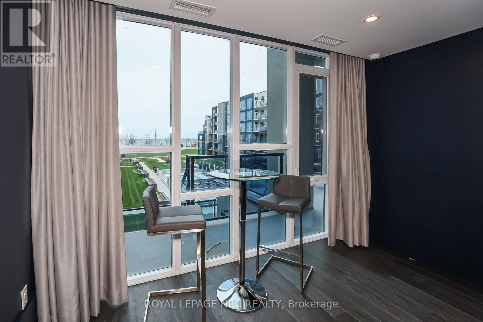 #232 16 CONCORD PLACE - 36