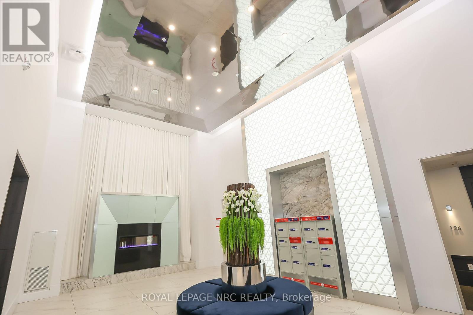 #232 16 CONCORD PLACE - 39