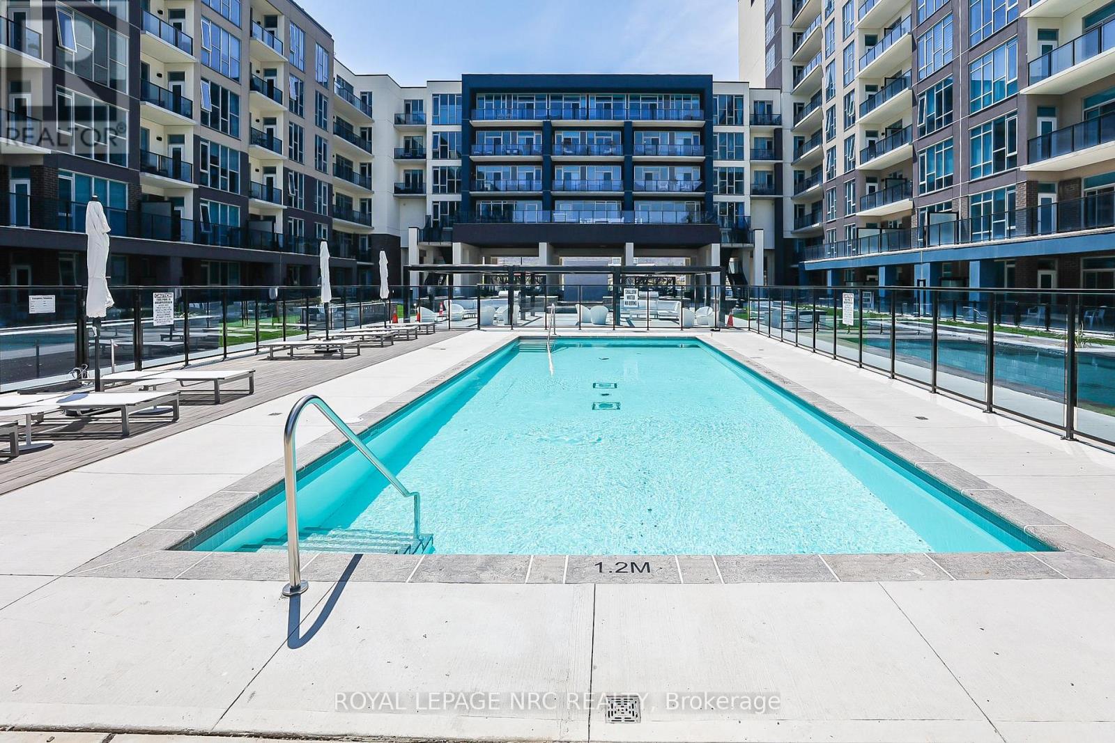 #232 16 CONCORD PLACE - 45