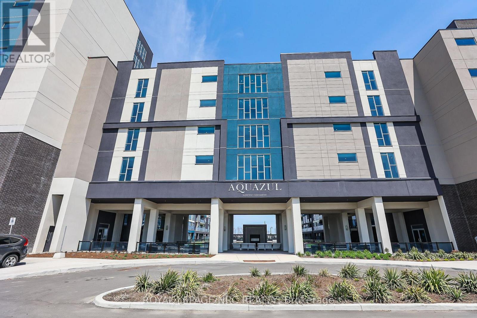 #232 16 CONCORD PLACE - 46