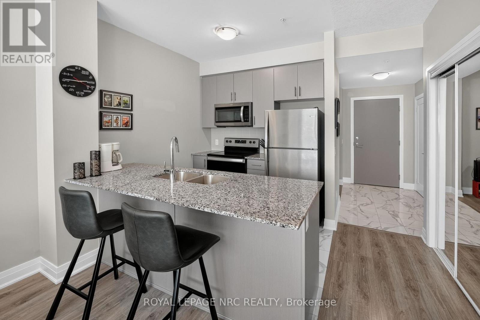 #232 16 CONCORD PLACE - 6