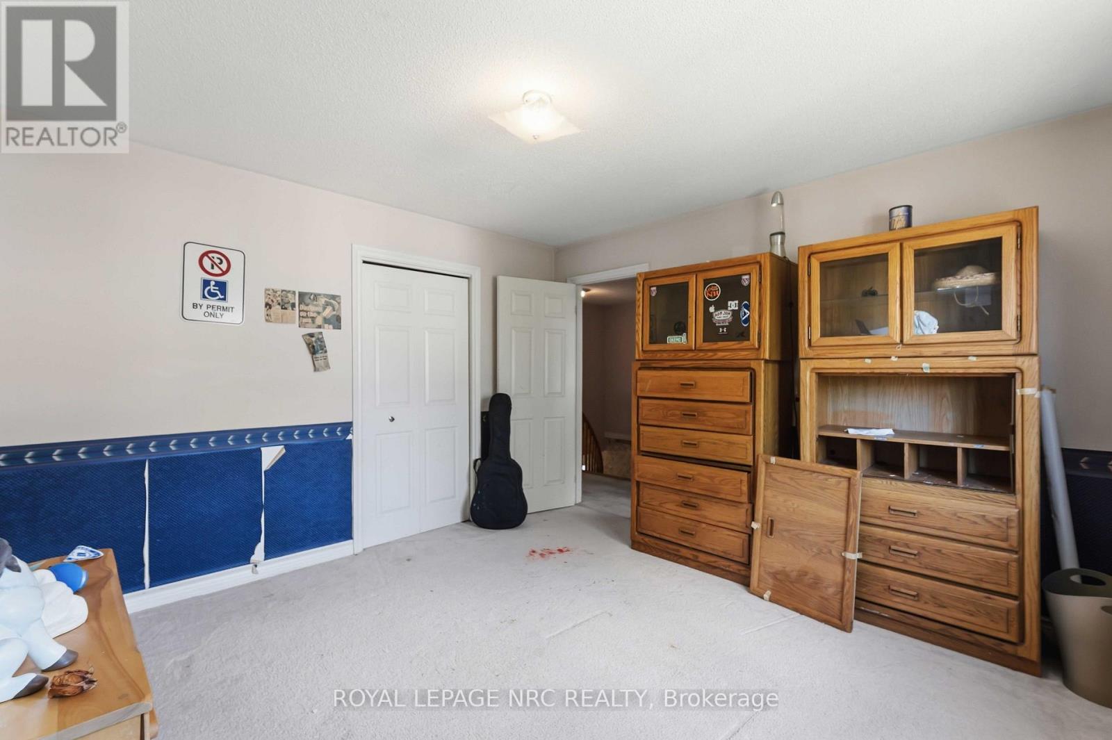 23 WOODSIDE SQUARE - 25