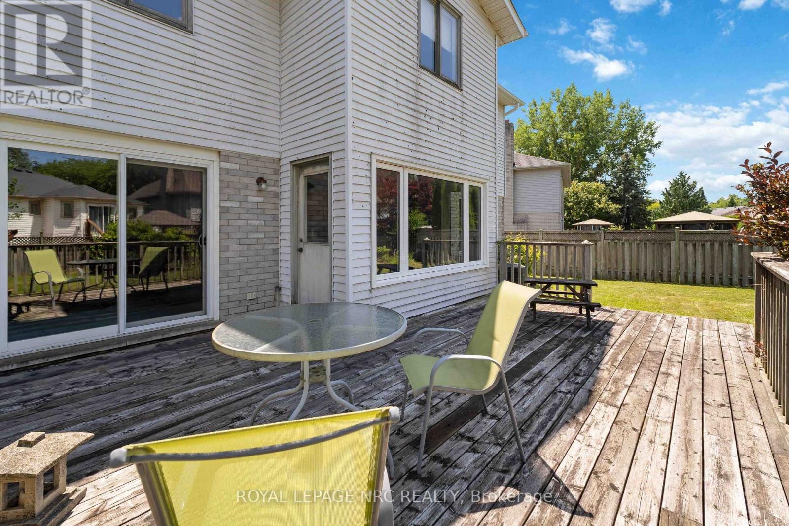 23 WOODSIDE SQUARE - 34