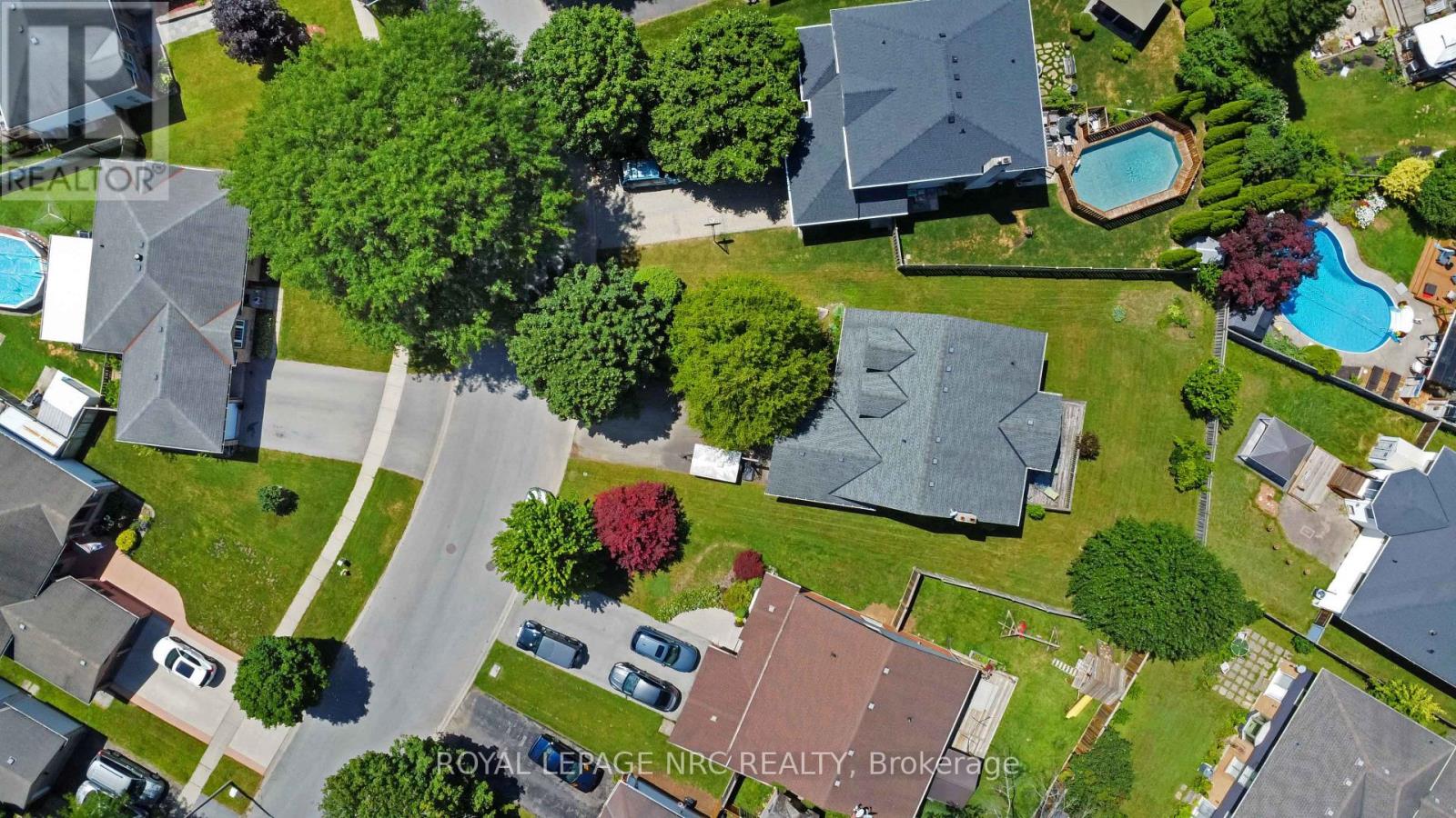 23 WOODSIDE SQUARE - 37