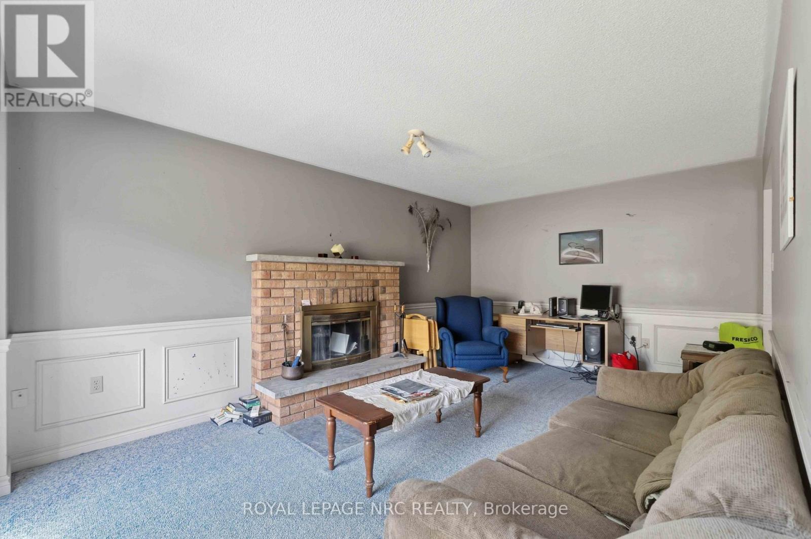 23 WOODSIDE SQUARE - 8