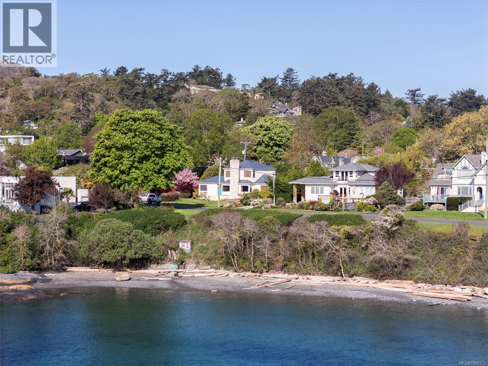218 Beach Dr - 1