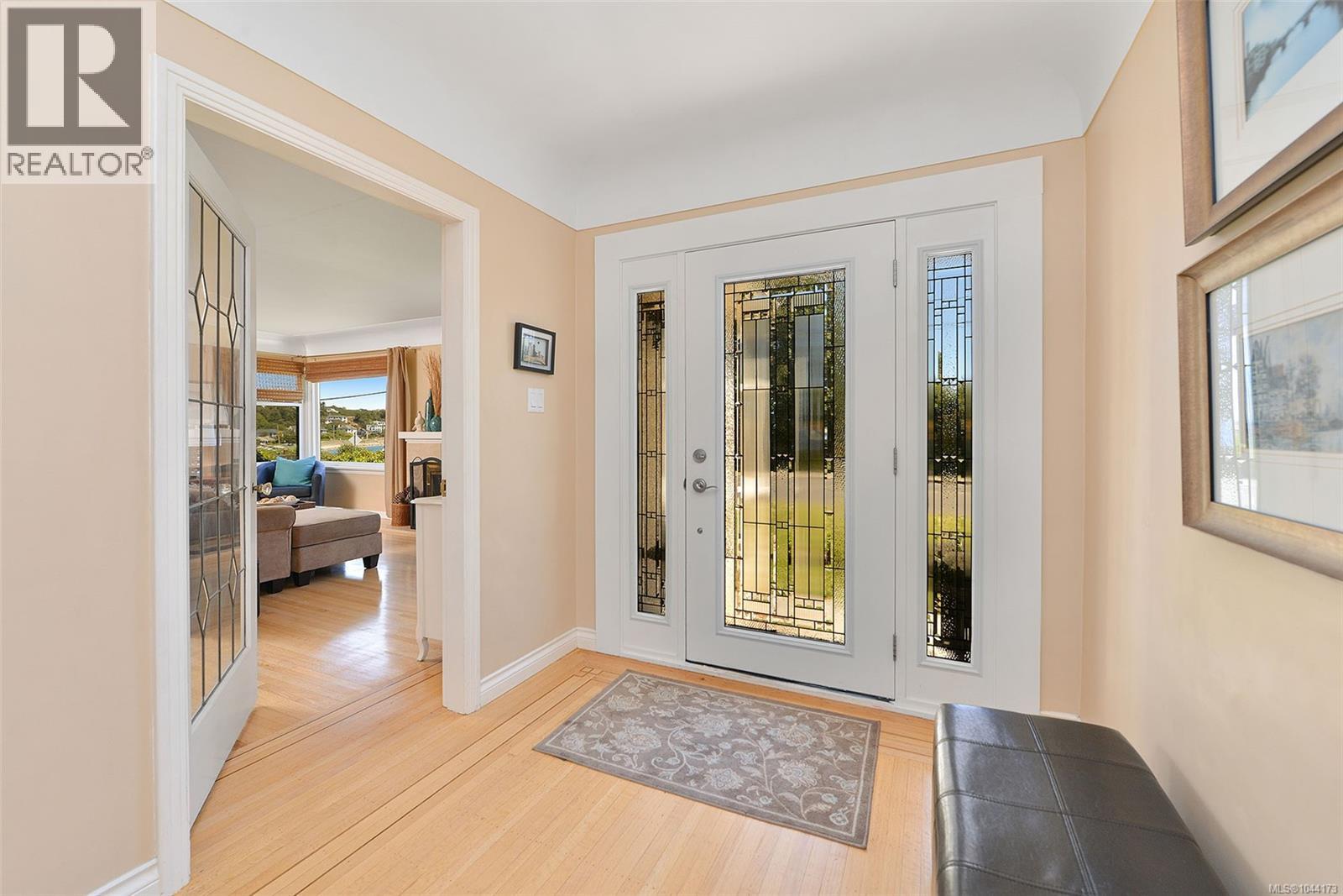 218 Beach Dr - 12