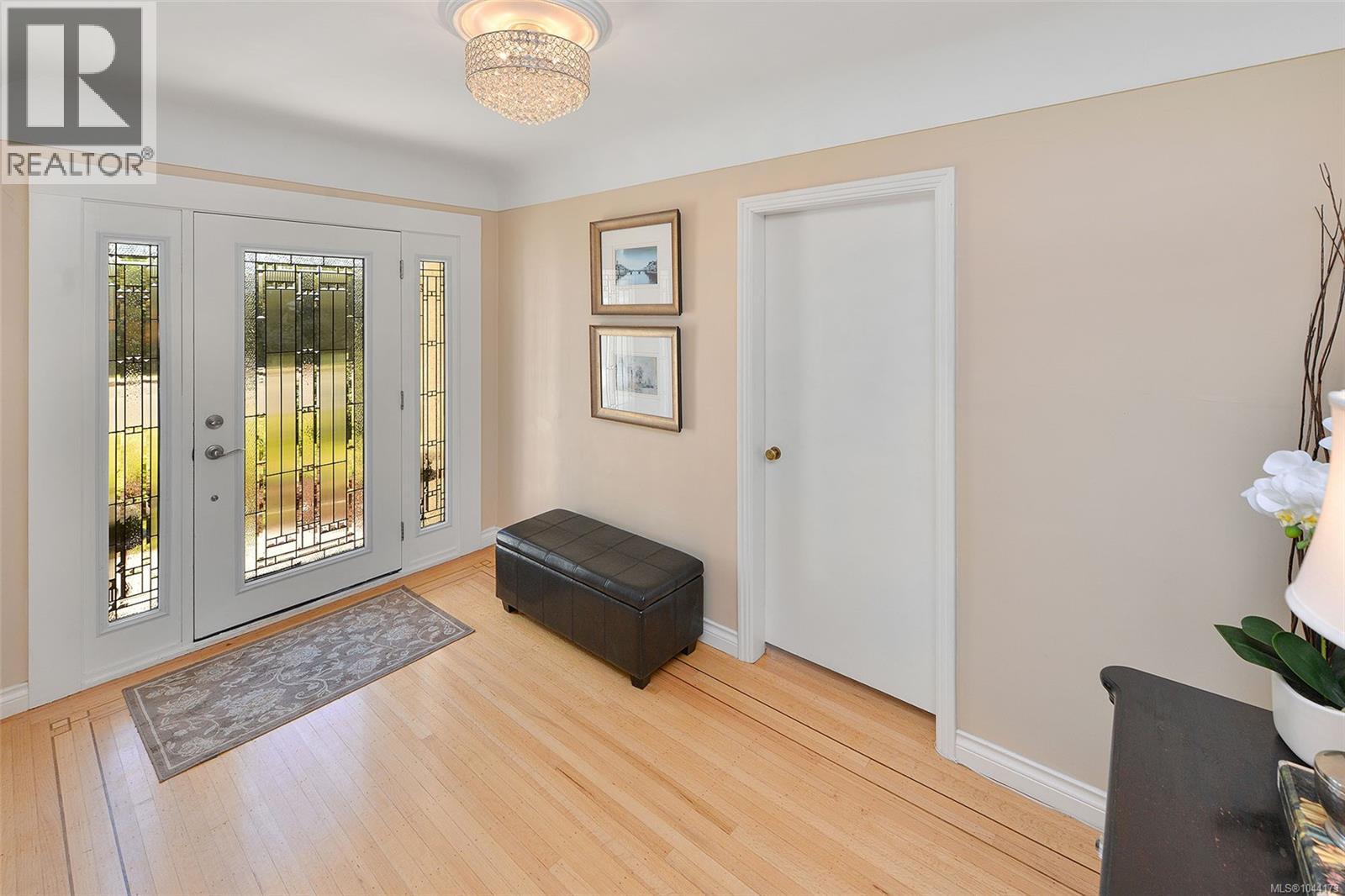 218 Beach Dr - 13