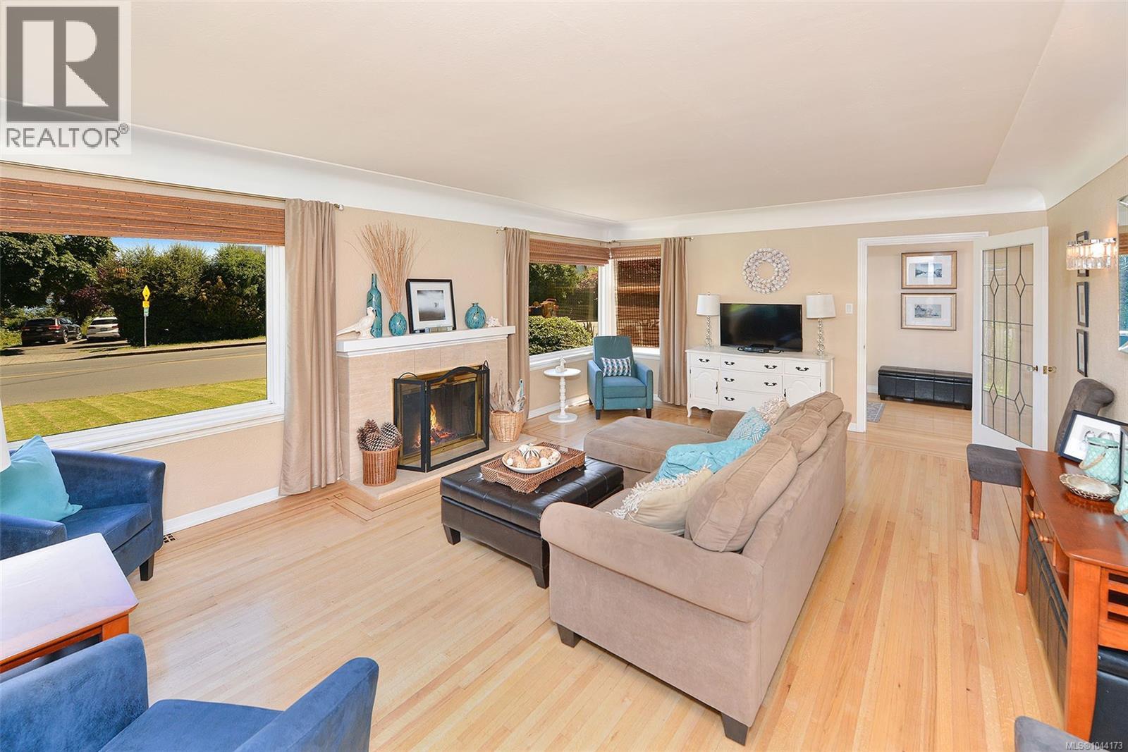 218 Beach Dr - 15