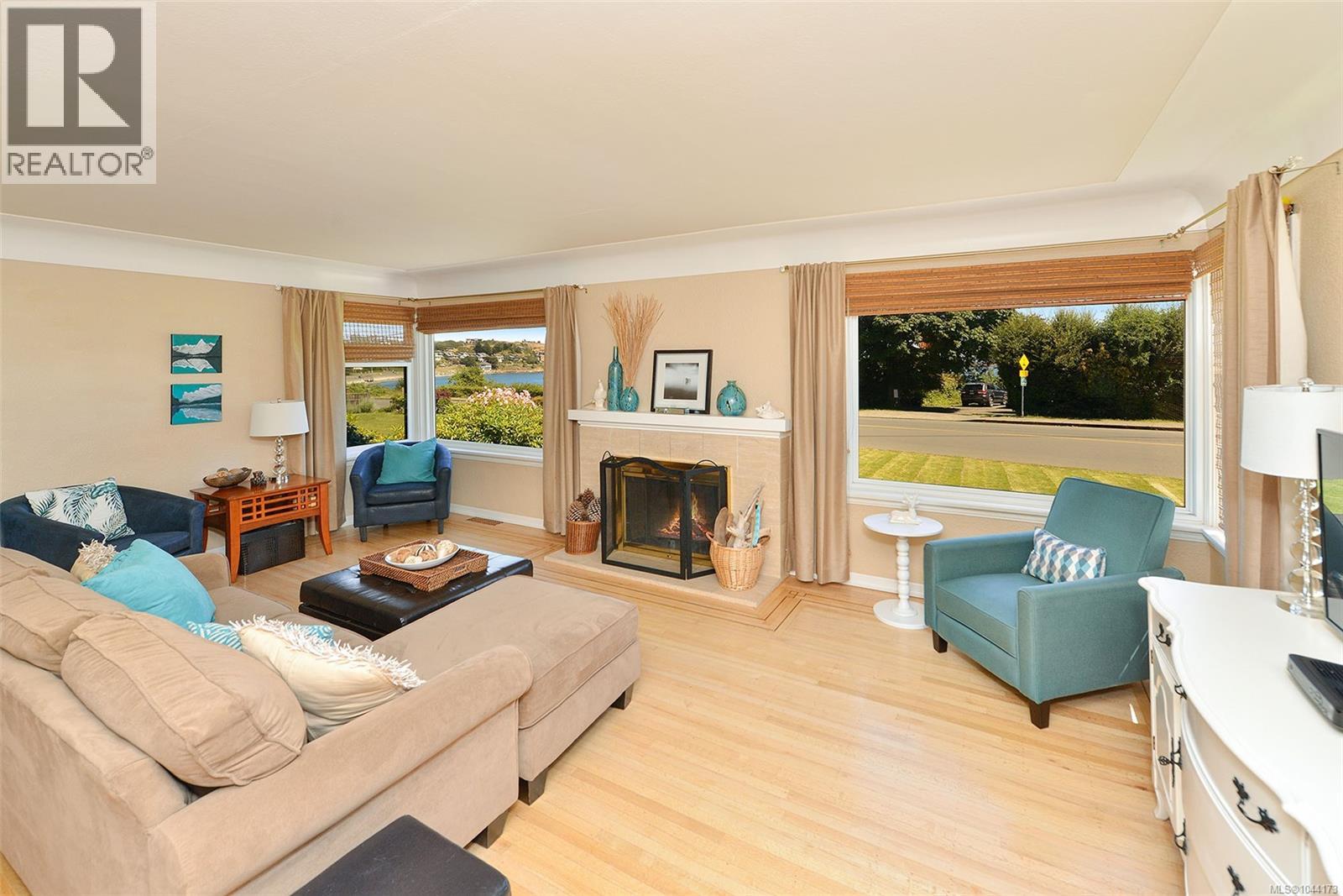 218 Beach Dr - 17