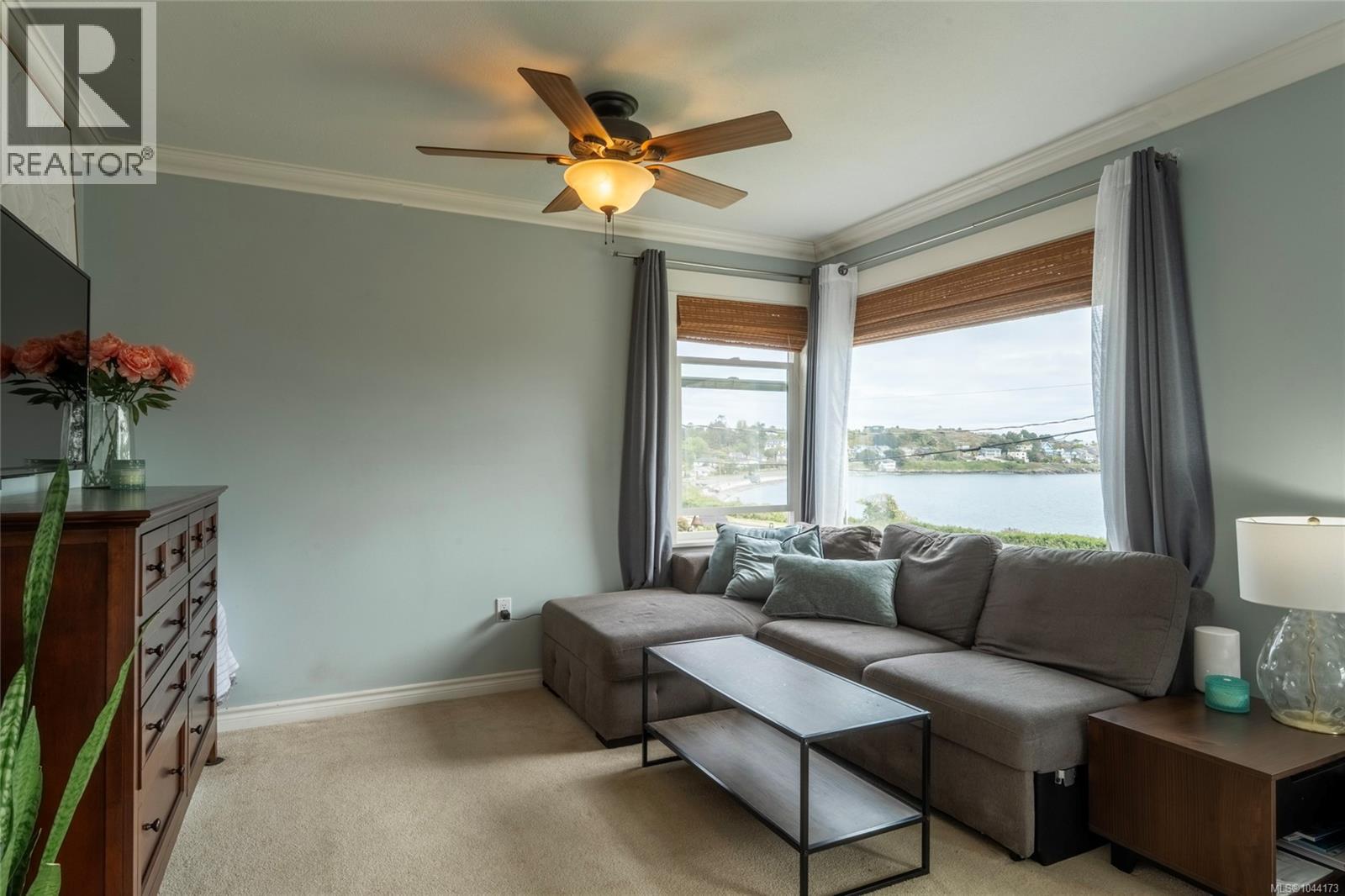 218 Beach Dr - 35