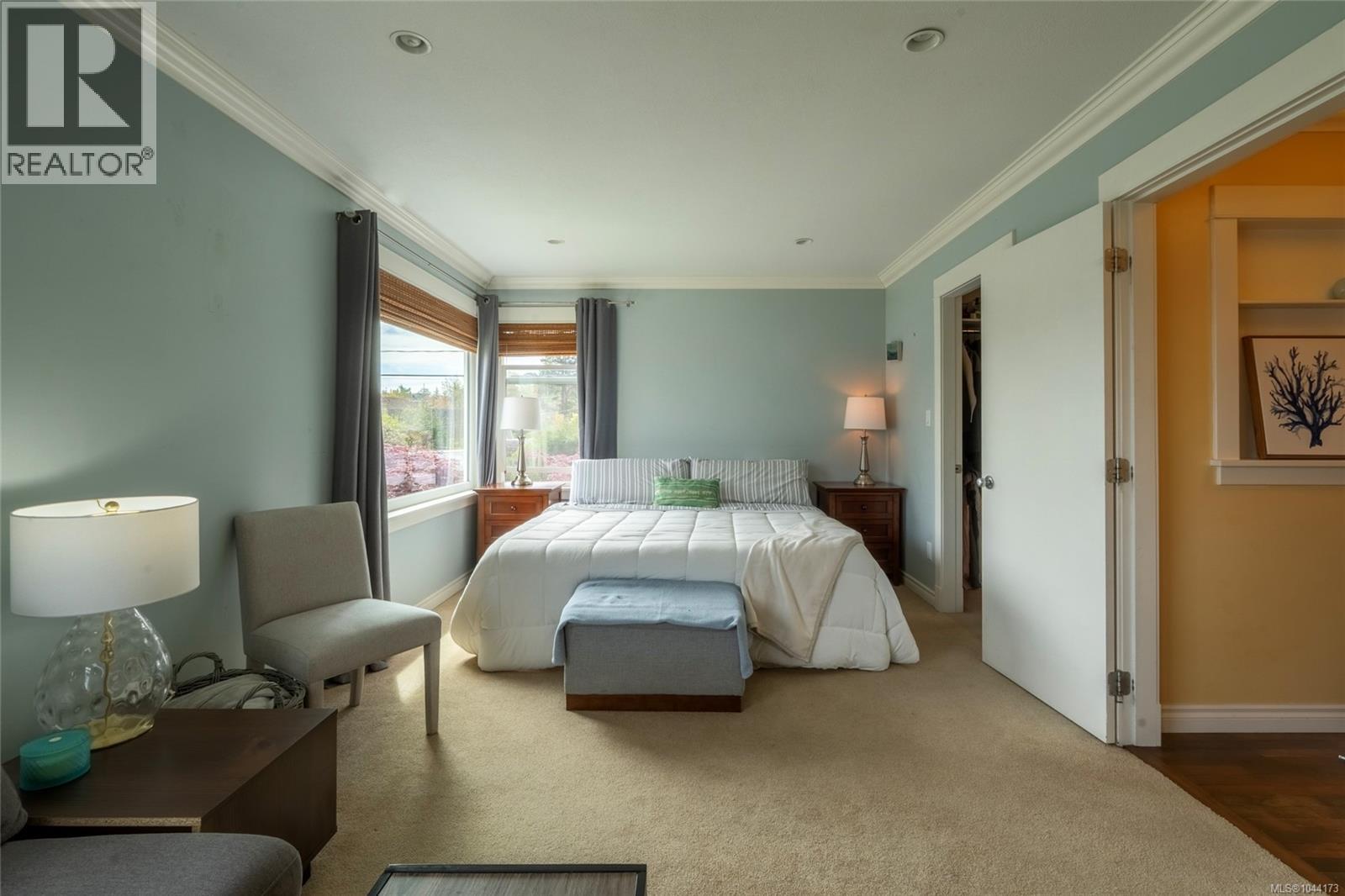 218 Beach Dr - 36