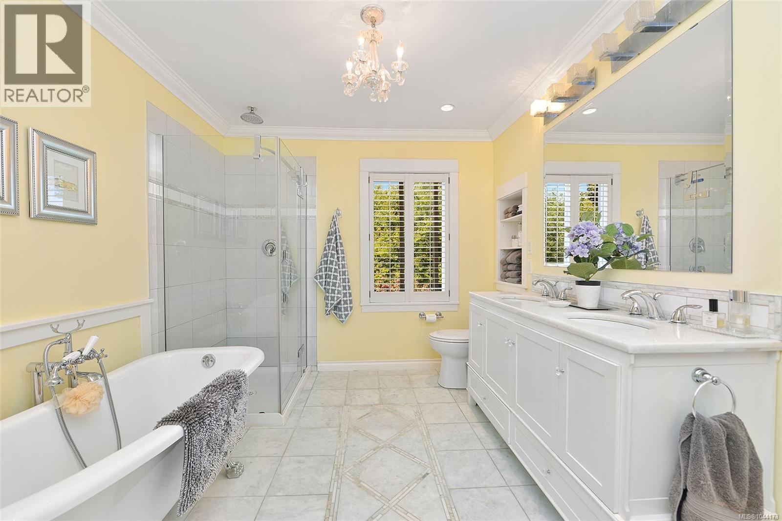 218 Beach Dr - 38