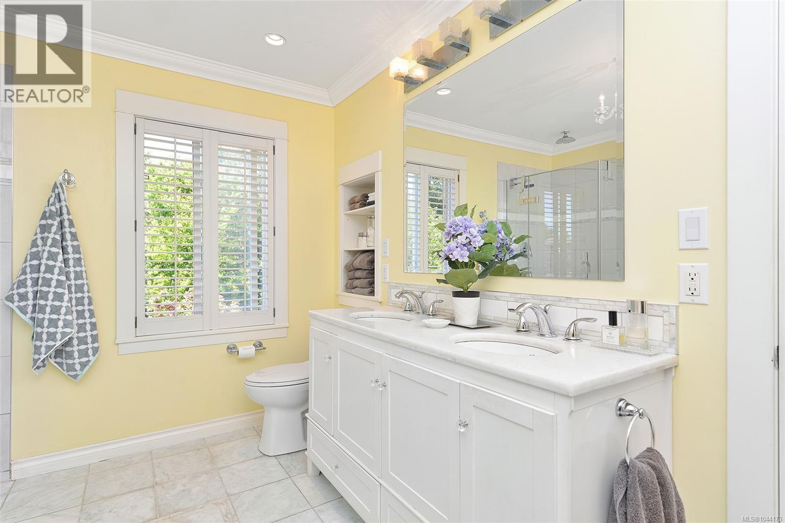 218 Beach Dr - 39