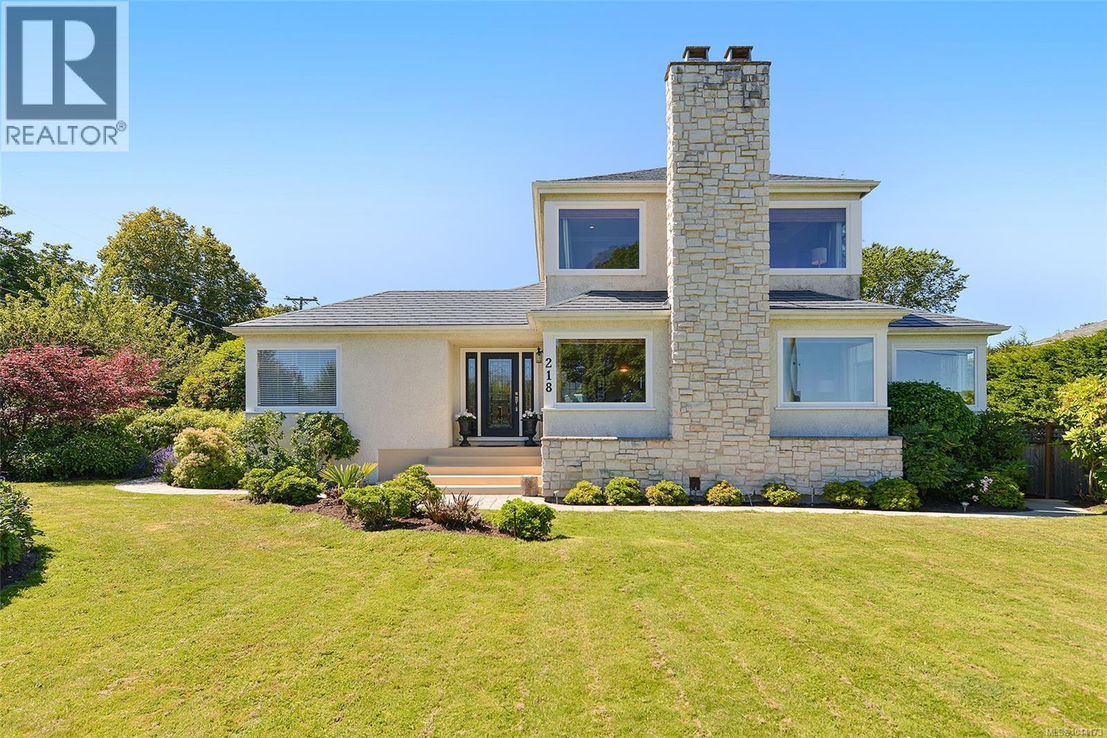 218 Beach Dr - 4