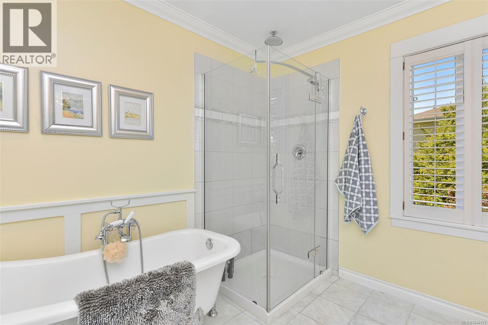 218 Beach Dr - 41