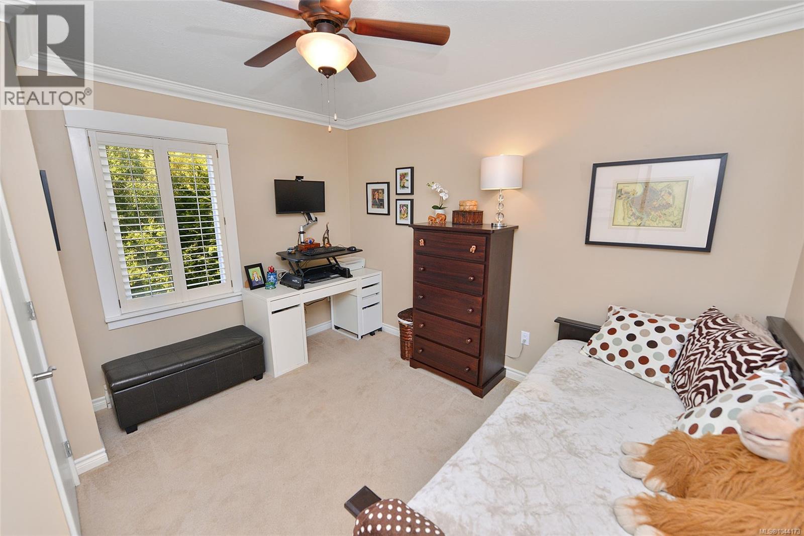 218 Beach Dr - 43
