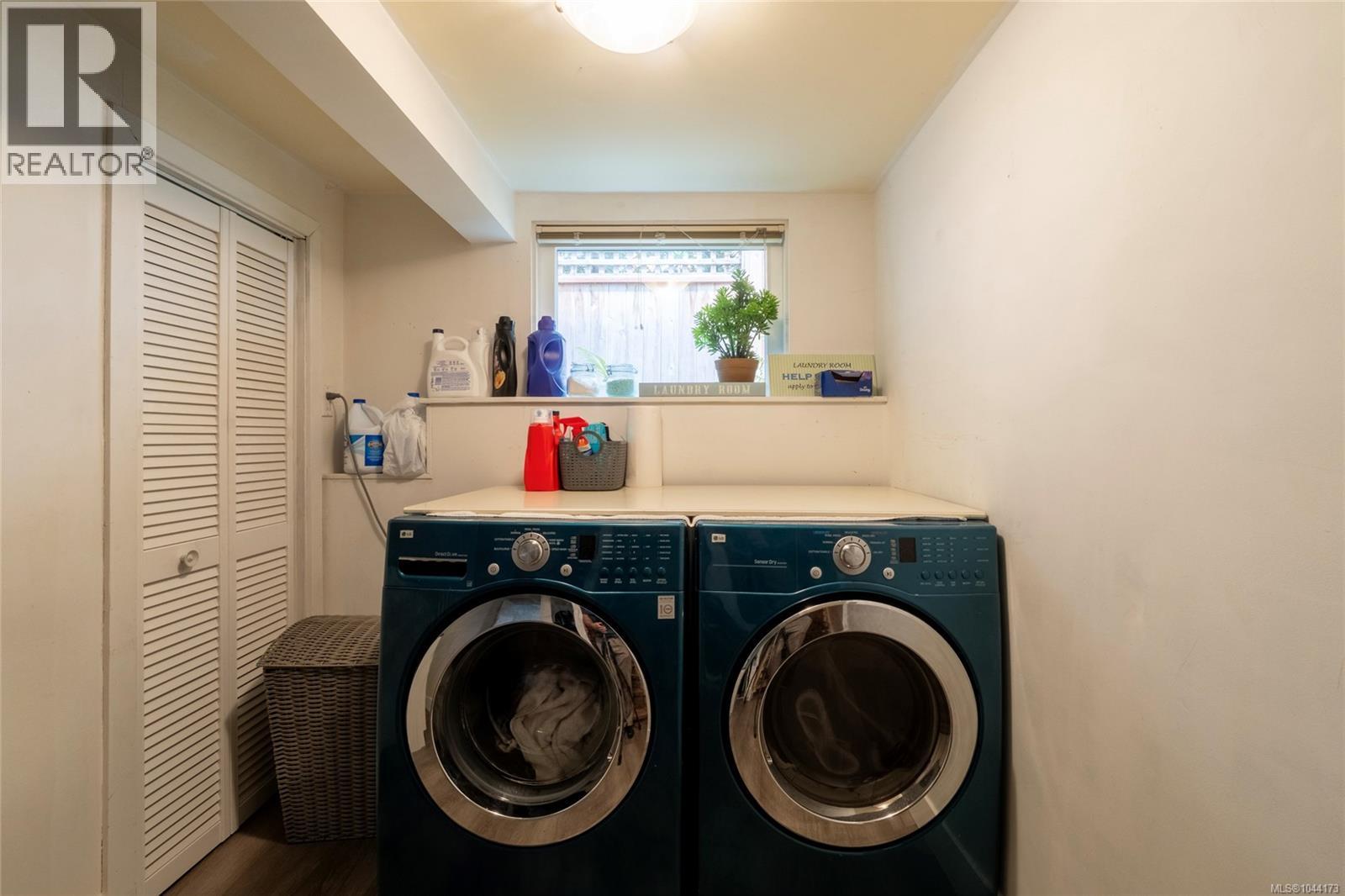 218 Beach Dr - 44
