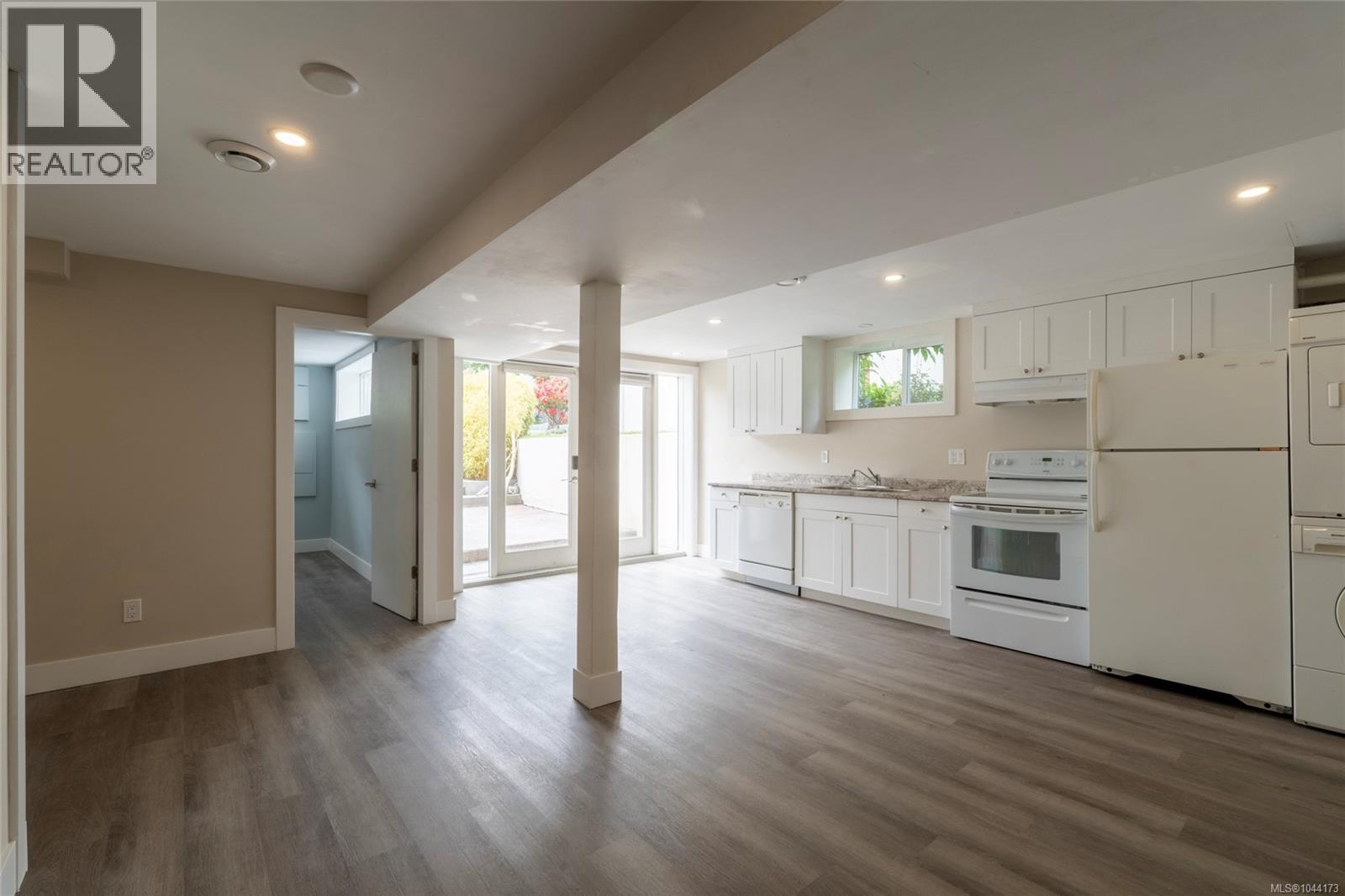 218 Beach Dr - 47