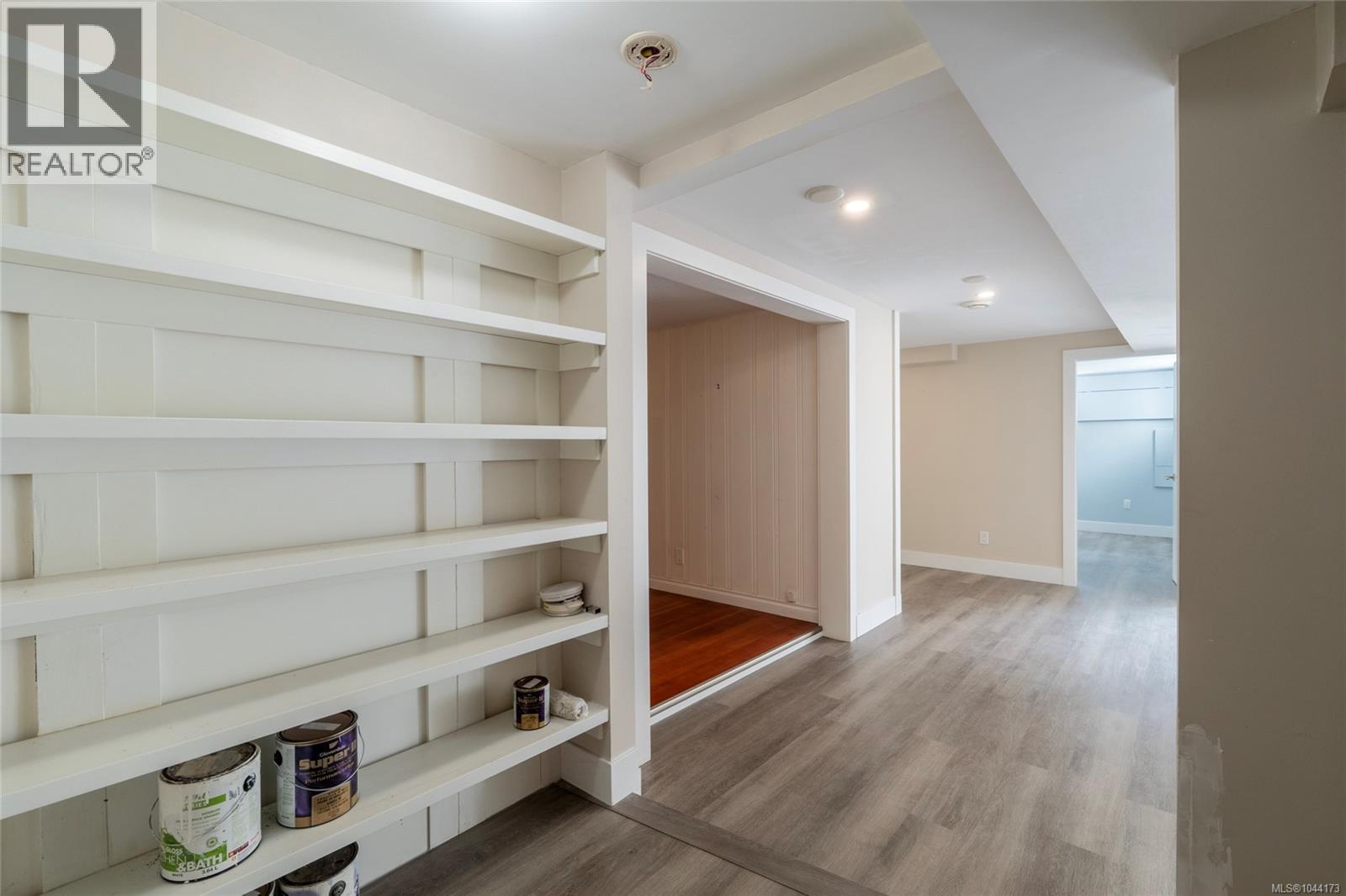 218 Beach Dr - 50