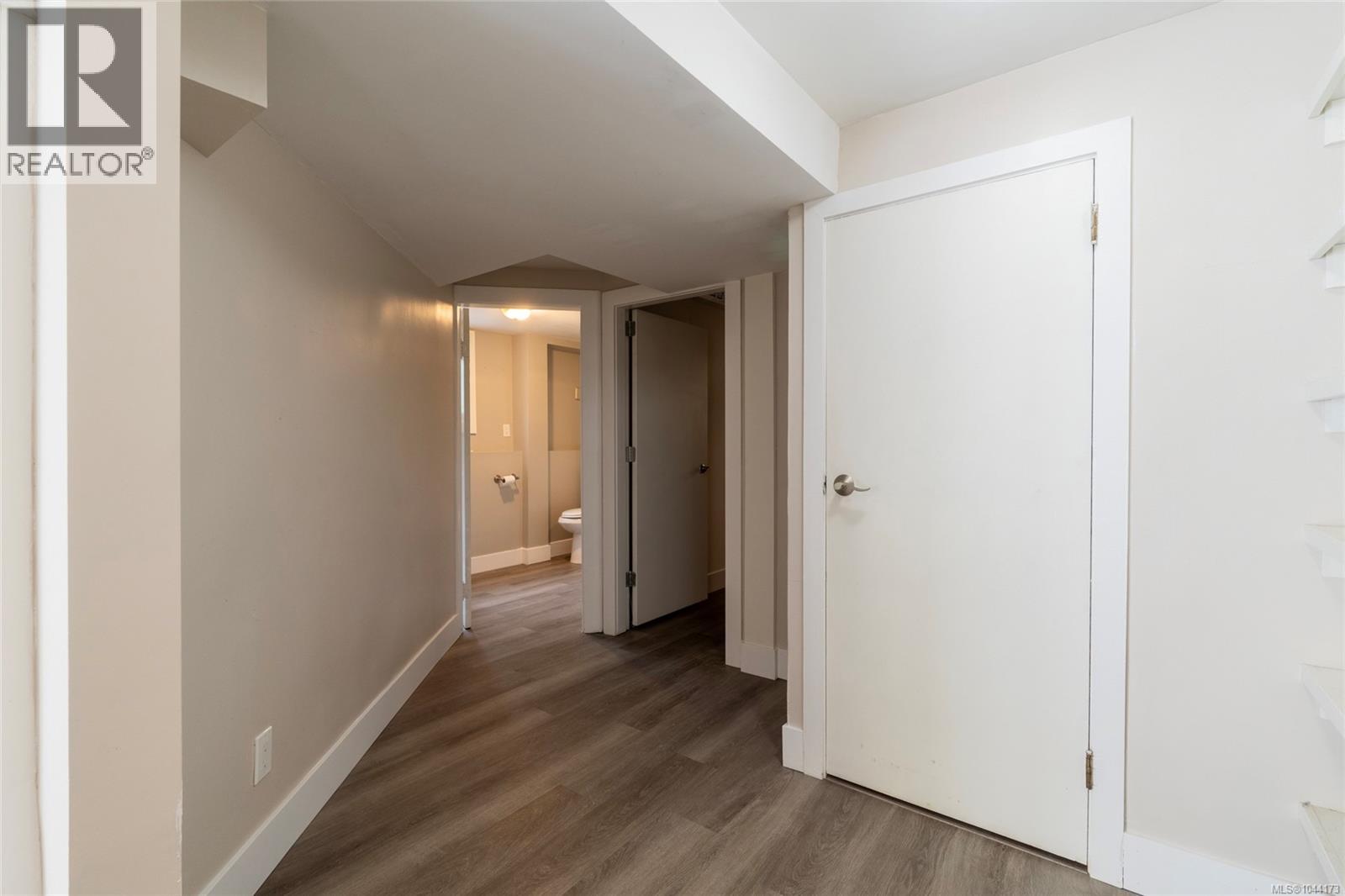 218 Beach Dr - 51