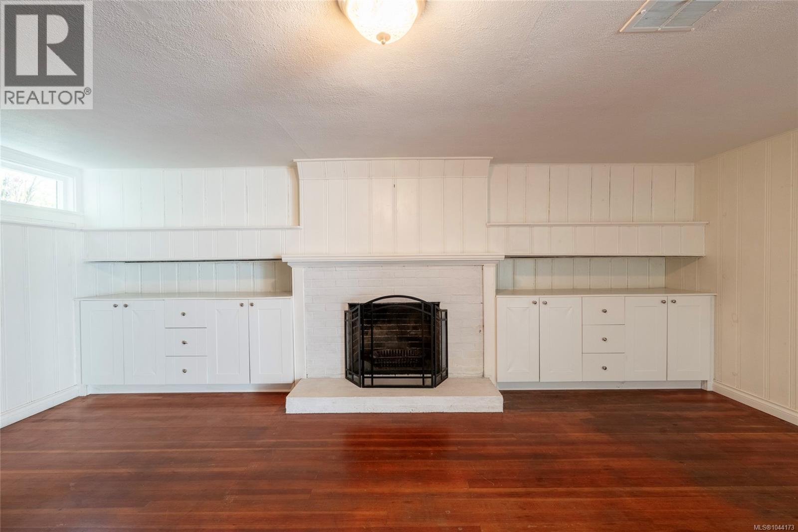 218 Beach Dr - 54
