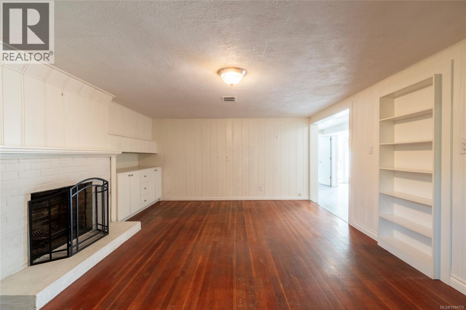 218 Beach Dr - 56