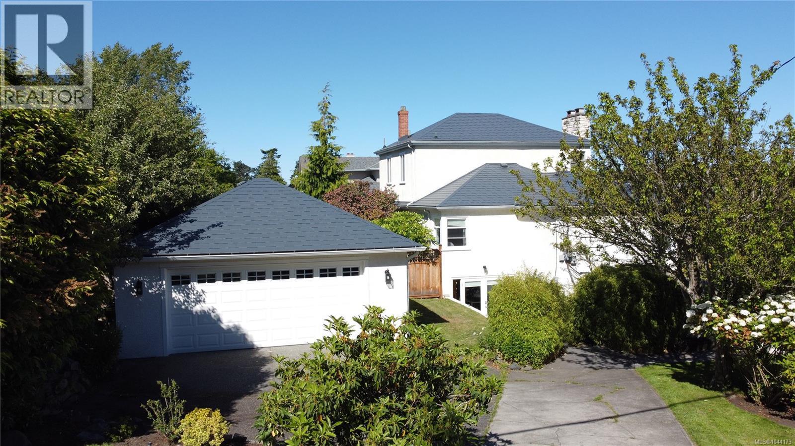 218 Beach Dr - 63