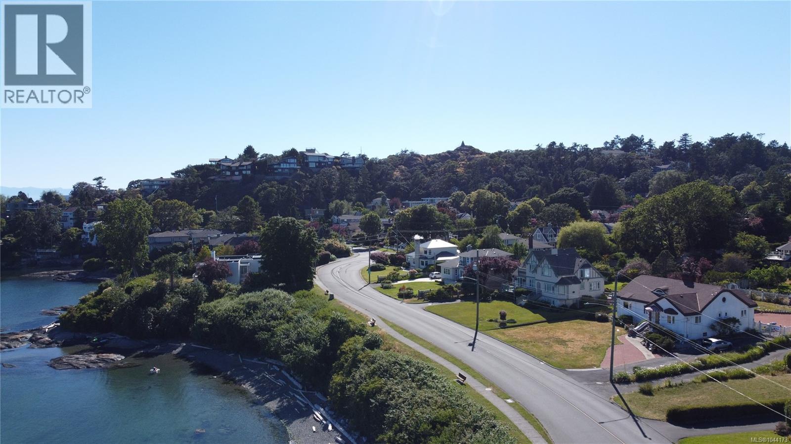 218 Beach Dr - 75