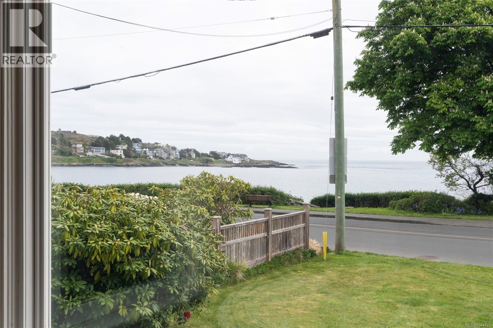 218 Beach Dr - 77