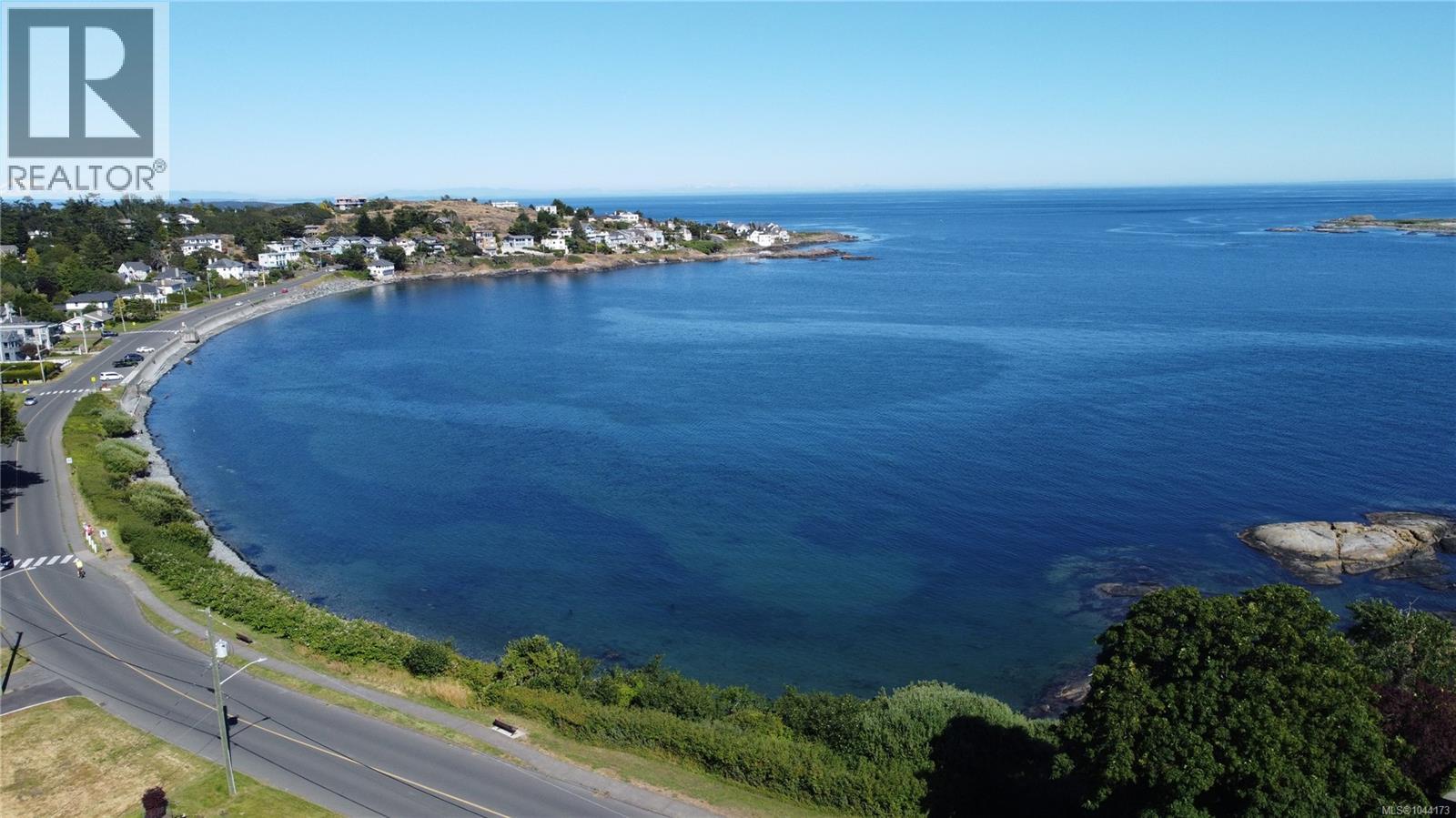 218 Beach Dr - 80