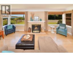Primary Bedroom - 218 Beach Dr, Oak Bay, BC V8S2M1 Photo 14