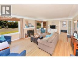 Bedroom - 218 Beach Dr, Oak Bay, BC V8S2M1 Photo 15