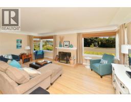 Bathroom - 218 Beach Dr, Oak Bay, BC V8S2M1 Photo 17