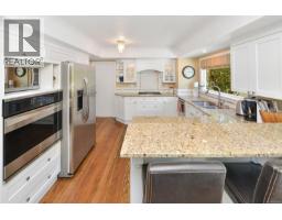 218 Beach Dr, Oak Bay, BC V8S2M1 Photo 25
