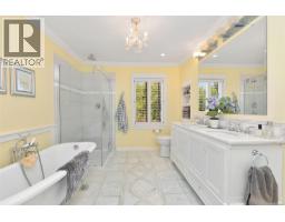 218 Beach Dr, Oak Bay, BC V8S2M1 Photo 38