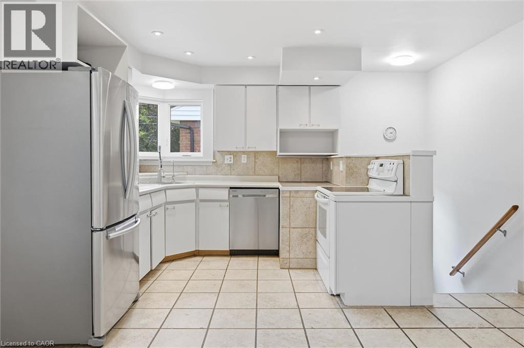 1483 AUGUSTINE Drive - Image 7