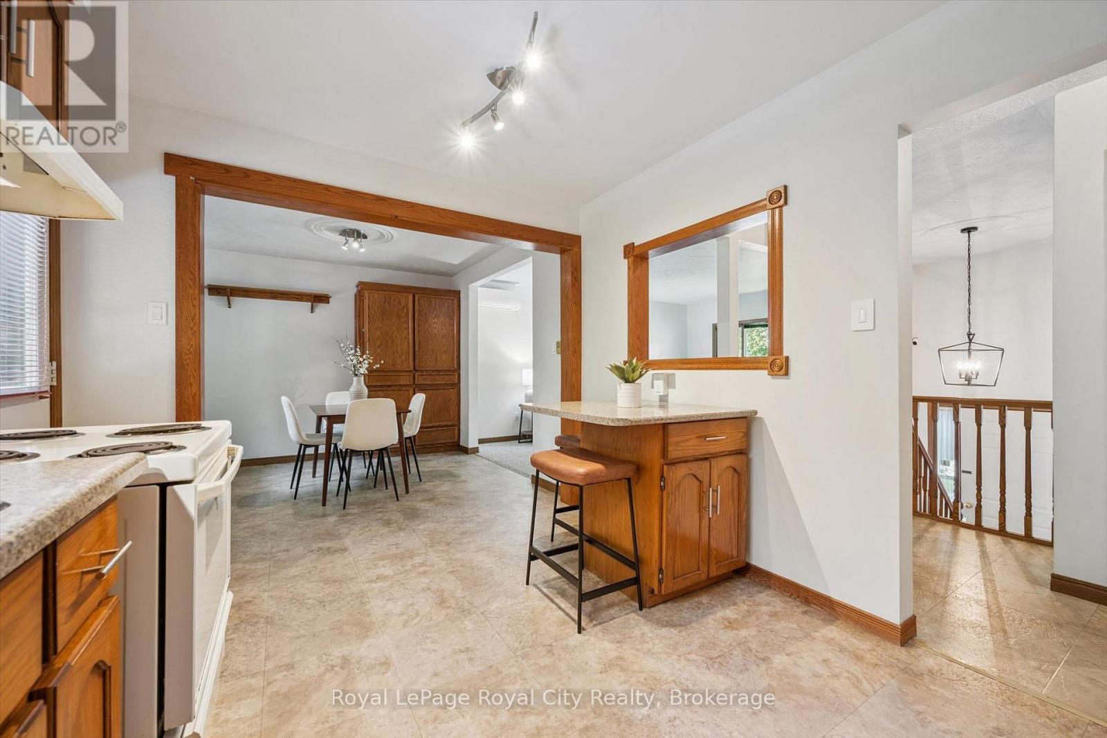 181 HARVARD ROAD - 14